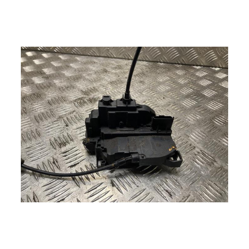 Serrure arriere droit RENAULT SCENIC 3 PHASE 1 d’occasion