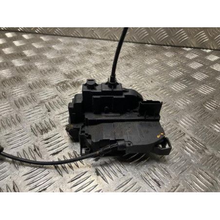 Serrure arriere droit RENAULT SCENIC 3 PHASE 1 d’occasion