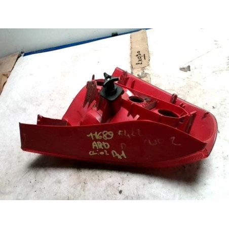 Feu arriere secondaire droit (feux) RENAULT CLIO 2 PHASE 1 d’occasion
