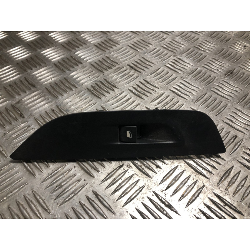 Interrupteur de leve vitre avant droit PEUGEOT 2008 2 d’occasion