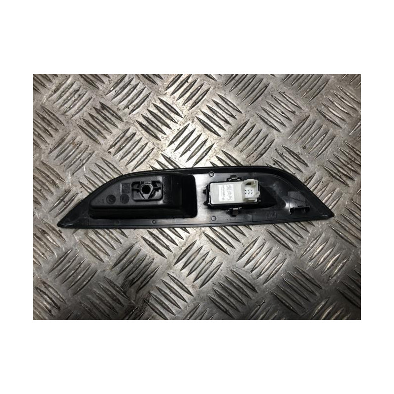Interrupteur de leve vitre arriere gauche PEUGEOT 2008 2 d’occasion