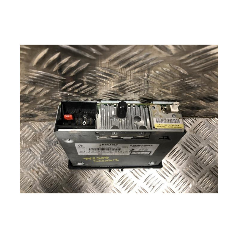 Autoradio d'origine RENAULT SCENIC 3 PHASE 1 d’occasion