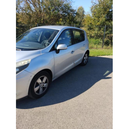 Autoradio d'origine RENAULT SCENIC 3 PHASE 1 d’occasion