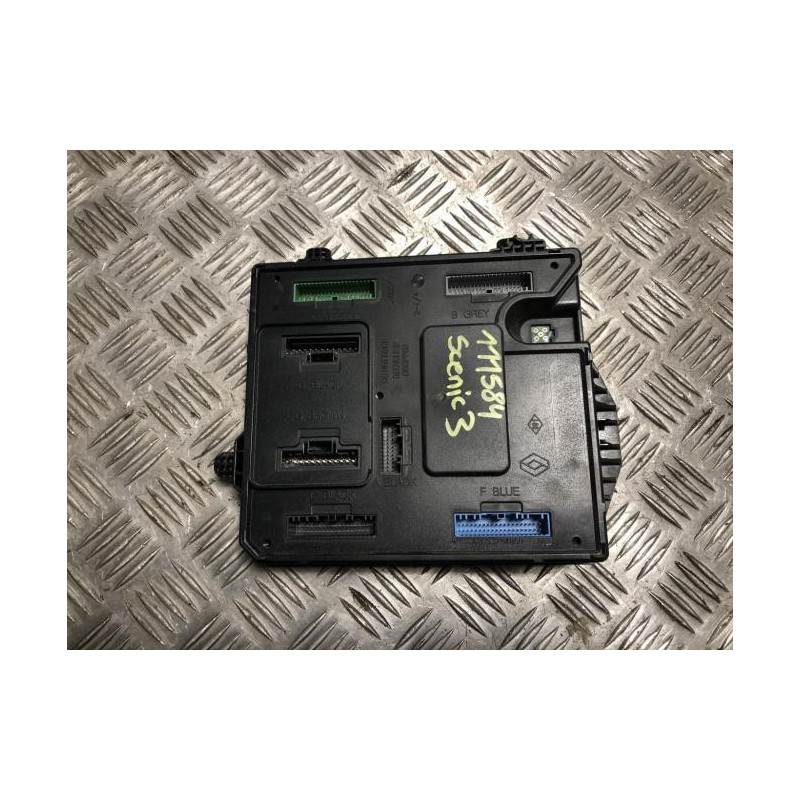 Boitier servitude moteur (BSM) RENAULT SCENIC 3 PHASE 1 d’occasion