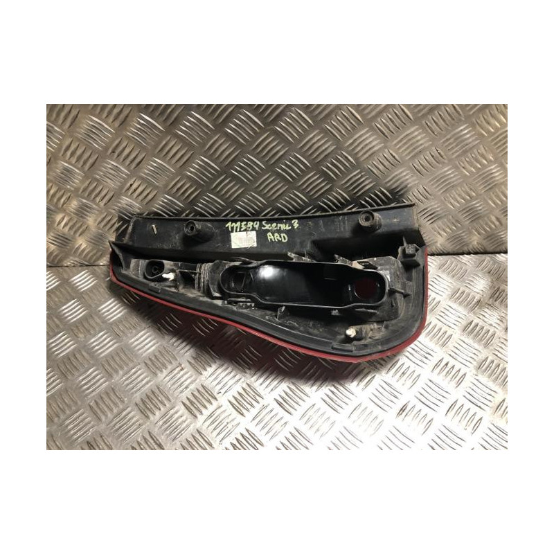 Feu arriere principal droit (feux) RENAULT SCENIC 3 PHASE 1 d’occasion
