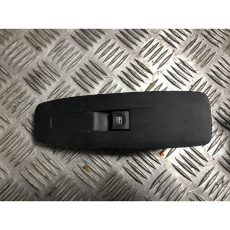 Interrupteur de leve vitre avant droit RENAULT MEGANE 4 PHASE 1 d’occasion