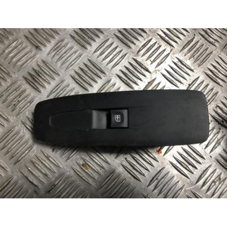 Interrupteur de leve vitre avant droit RENAULT MEGANE 4 PHASE 1 d’occasion
