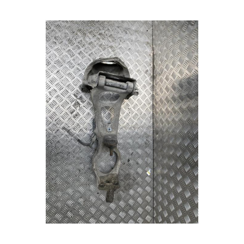Bras de suspension superieur avant droit PEUGEOT 407 COUPE d’occasion