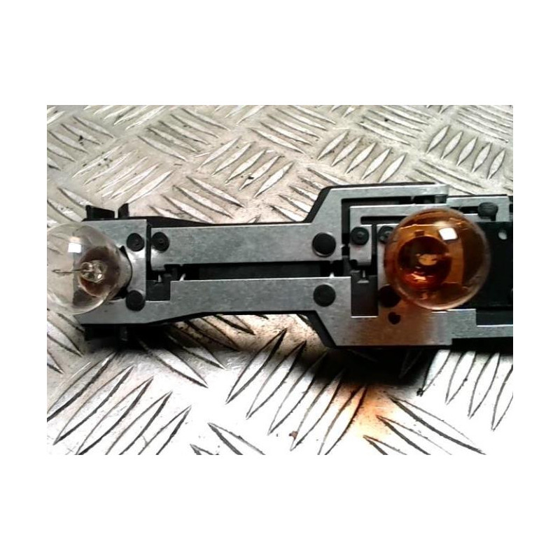 Platine feu arriere droit DACIA SANDERO 1 d’occasion