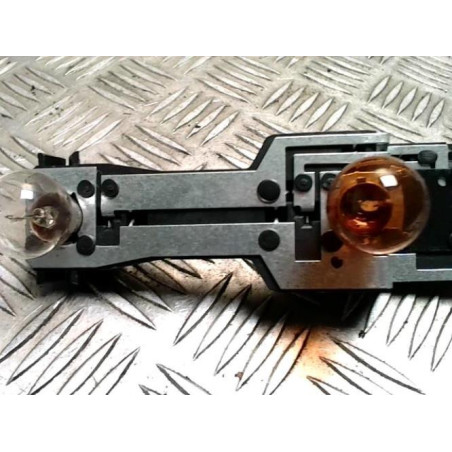 Platine feu arriere droit DACIA SANDERO 1 d’occasion