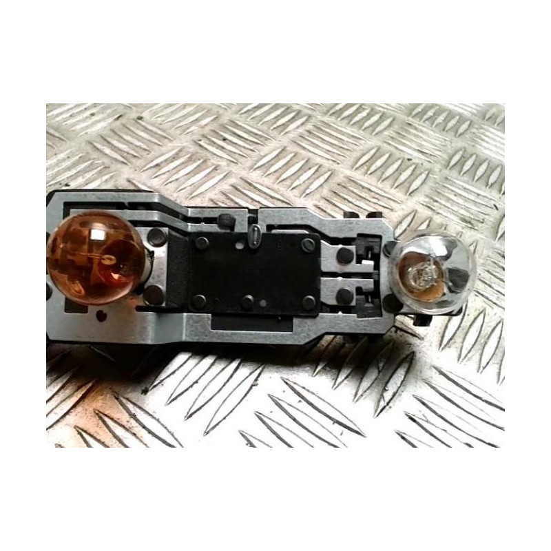 Platine feu arriere droit DACIA SANDERO 1 d’occasion