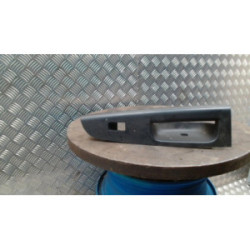 Interrupteur de leve vitre arriere gauche KIA VENGA PHASE 1 d’occasion