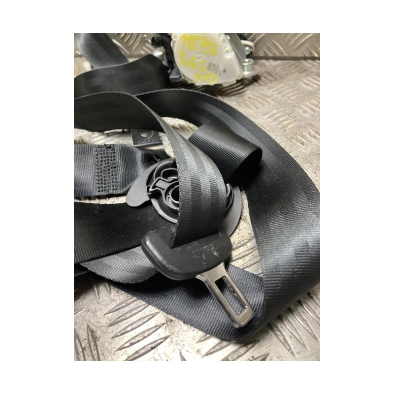 Ceinture avant droit VOLKSWAGEN POLO 5 PHASE 1 d’occasion