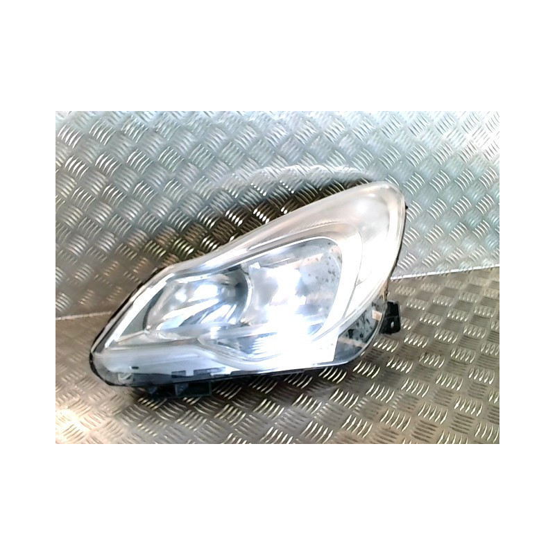 Optique avant principal droit (feux)(phare) OPEL CORSA D PHASE 1 d’occasion