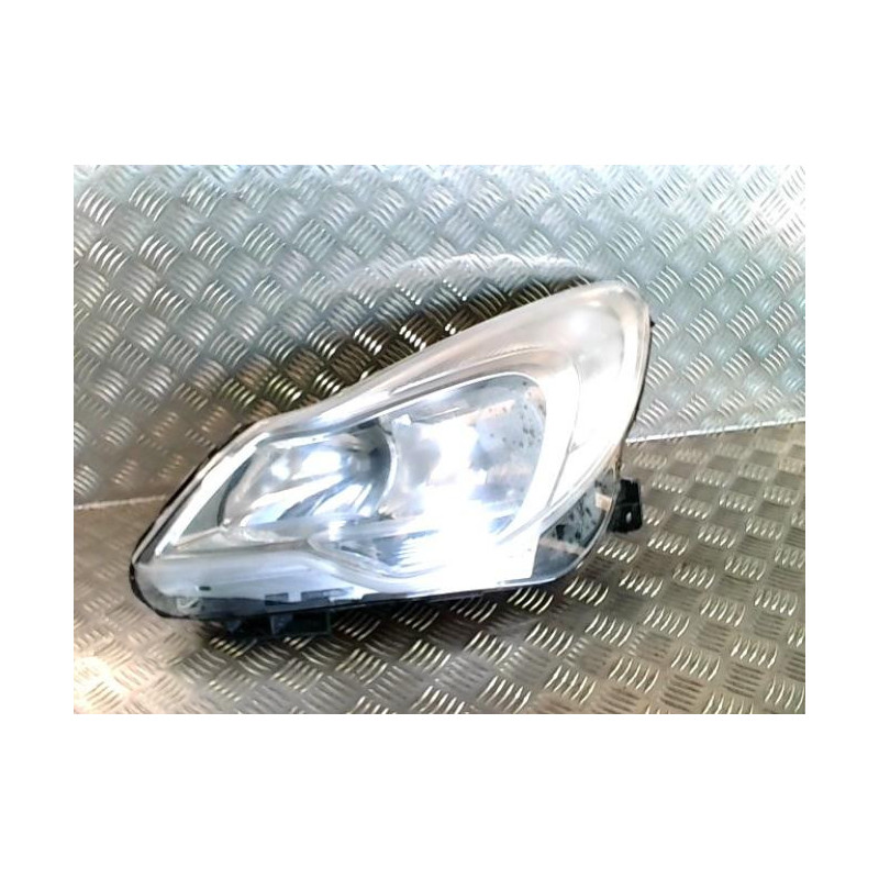 Optique avant principal droit (feux)(phare) OPEL CORSA D PHASE 1 d’occasion
