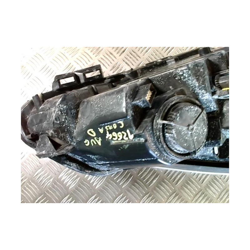 Optique avant principal droit (feux)(phare) OPEL CORSA D PHASE 1 d’occasion