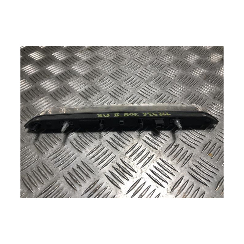 Feu arriere stop central PEUGEOT 308 2 PHASE 1 d’occasion