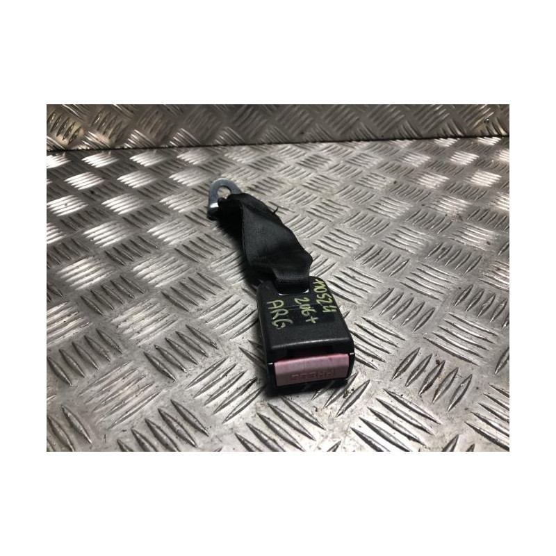 Attache ceinture arriere gauche PEUGEOT 206+ d’occasion
