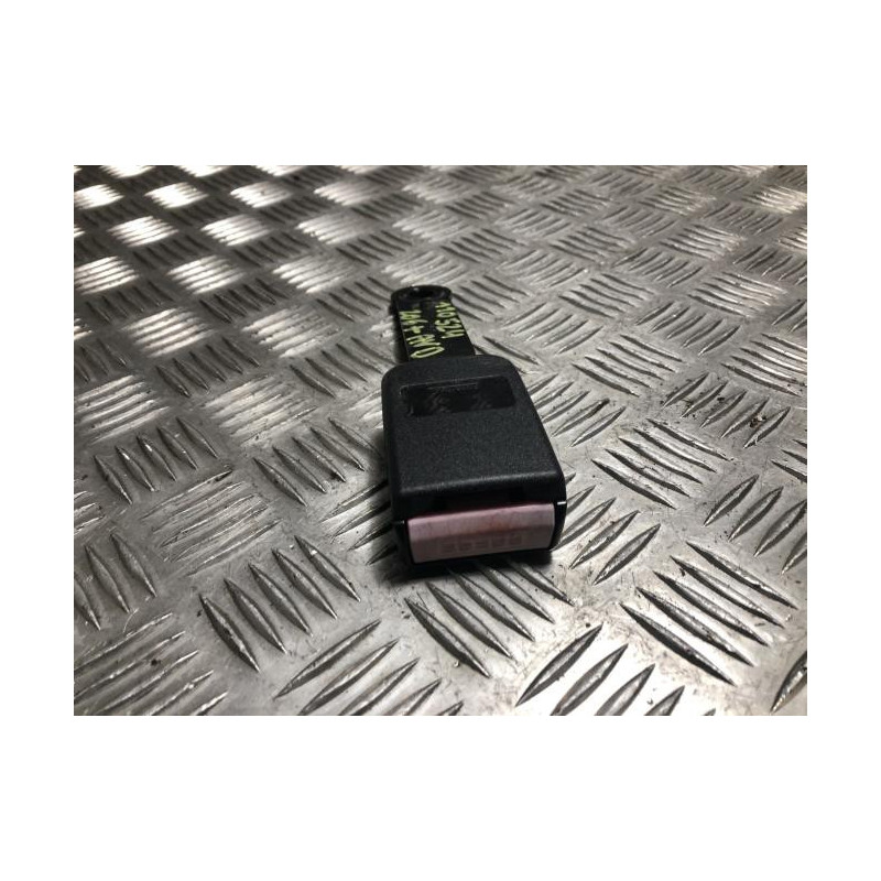Attache ceinture avant droit PEUGEOT 206+ d’occasion