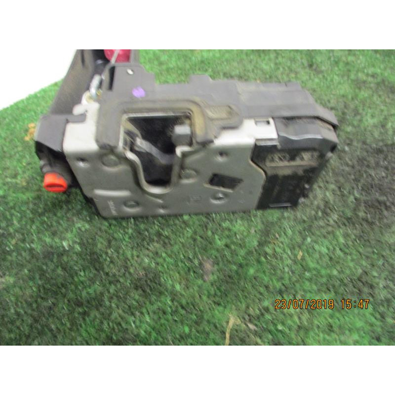 Serrure arriere droit OPEL ZAFIRA (B) PHASE 1 d’occasion