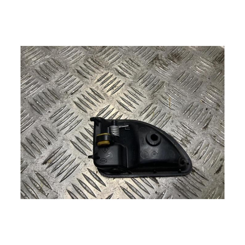 Poignee interieur avant droit RENAULT KANGOO 1 PHASE 2 d’occasion