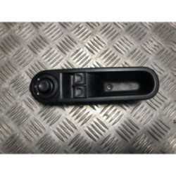Interrupteur de leve vitre avant gauche RENAULT TWINGO 3 PHASE 2 d’occasion