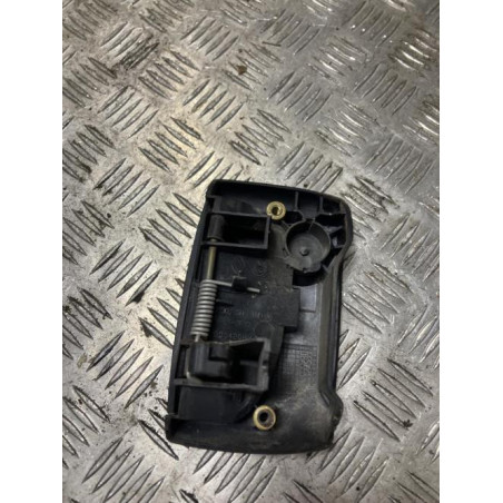 Poignee porte coffre droit RENAULT KANGOO 1 PHASE 2 d’occasion