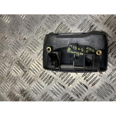 Poignee porte coffre gauche RENAULT KANGOO 1 PHASE 2 d’occasion