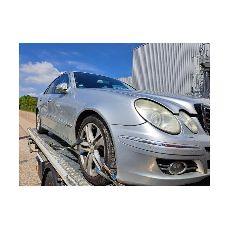 Optique avant principal droit (feux)(phare) MERCEDES CLASSE E 211 PHASE 1 d’occasion