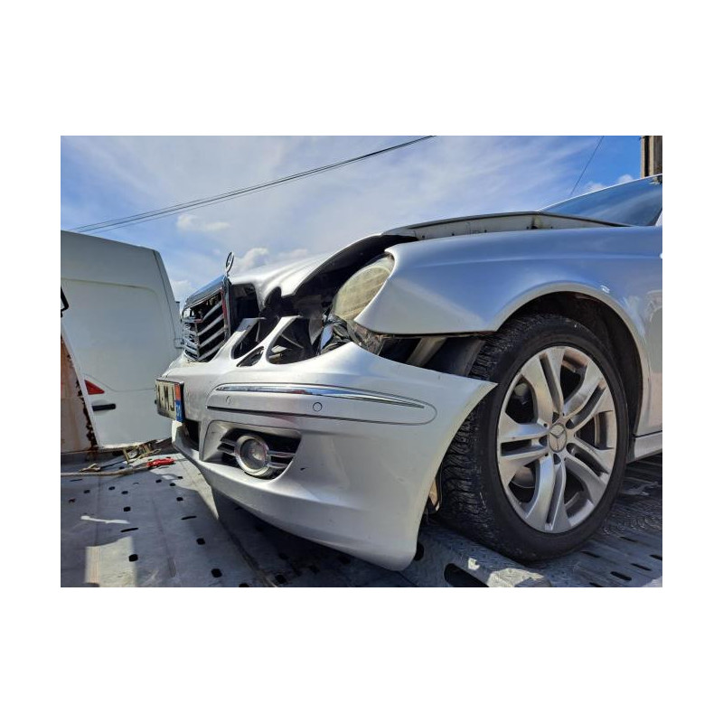Optique avant principal droit (feux)(phare) MERCEDES CLASSE E 211 PHASE 1 d’occasion