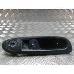 Interrupteur de leve vitre avant droit RENAULT CLIO 2 PHASE 2 d’occasion