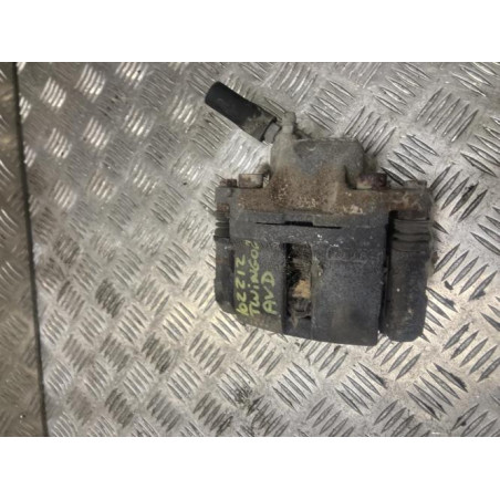 Etrier avant droit (freinage) RENAULT TWINGO 2 PHASE 2 d’occasion