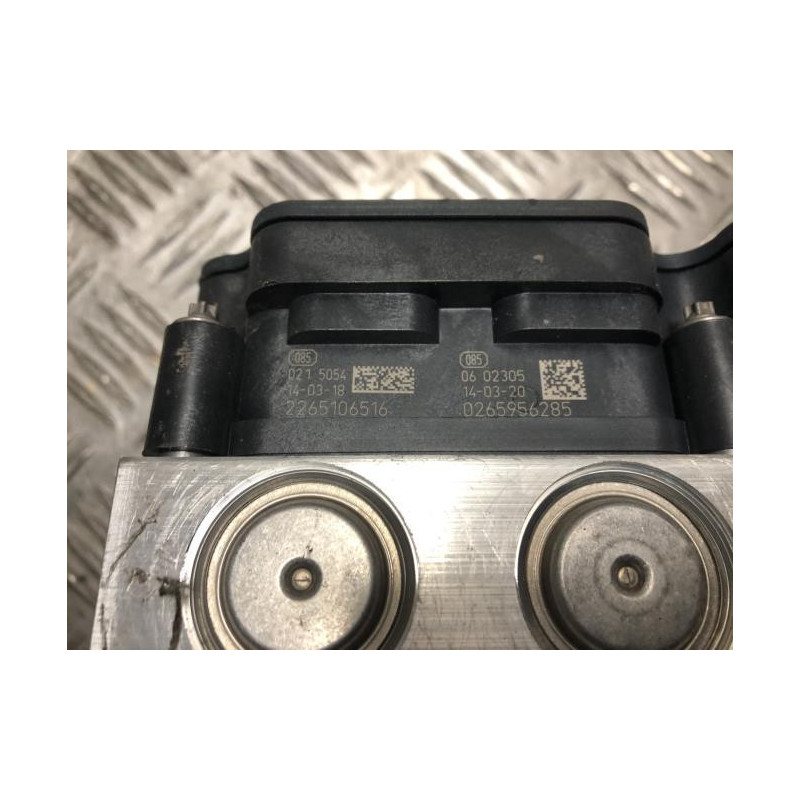 Bloc ABS (freins anti-blocage) RENAULT CAPTUR 1 PHASE 1 d’occasion