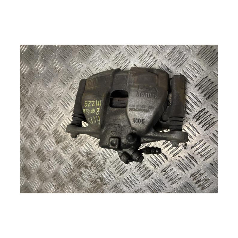 Etrier avant droit (freinage) PEUGEOT 2008 2 d’occasion