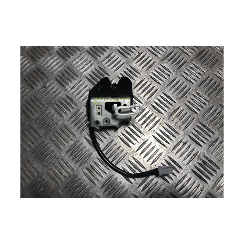 Serrure de coffre HONDA CIVIC 8 PHASE 2 d’occasion