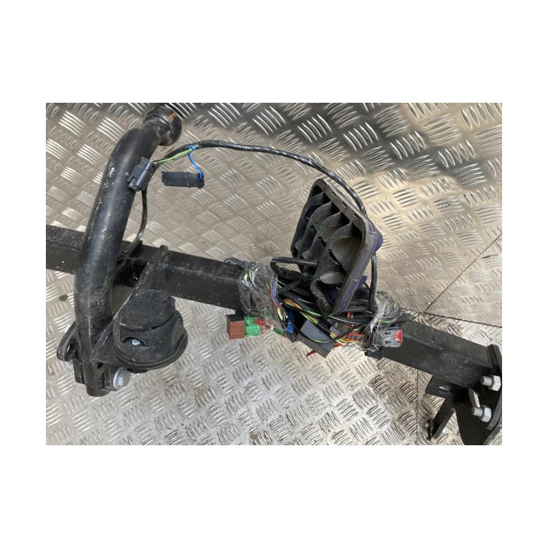 Attelage (boule de remorquage) PEUGEOT 208 1 PHASE 1 d’occasion