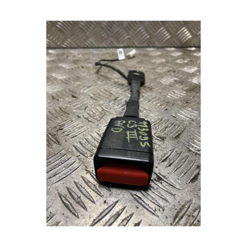 Attache ceinture avant droit CITROEN C3 3 SOCIETE PHASE 1 d’occasion