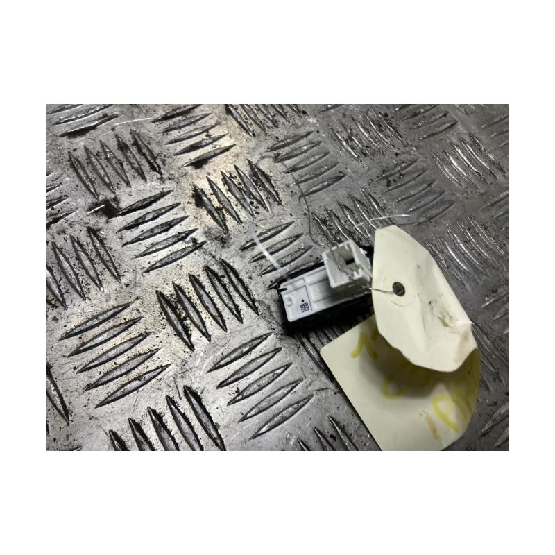 Interrupteur de leve vitre arriere gauche CITROEN C3 3 SOCIETE PHASE 1 d’occasion