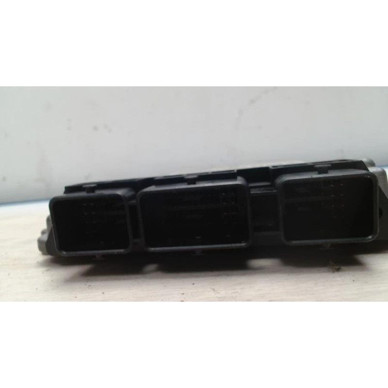 Calculateur moteur PEUGEOT 407 PHASE 1 d’occasion