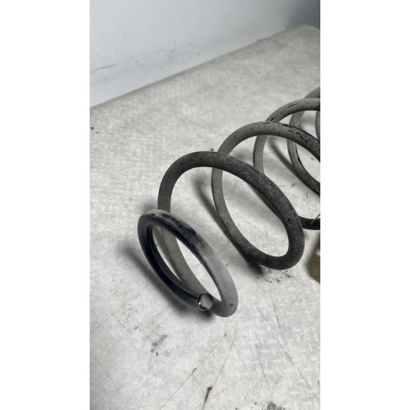 Ressort de suspension arriere PEUGEOT 208 1 PHASE 1 d’occasion