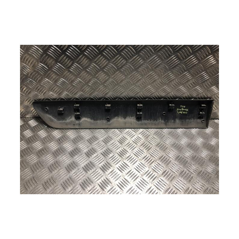 Baguette de porte arriere gauche  RENAULT KANGOO 1 PHASE 2 d’occasion