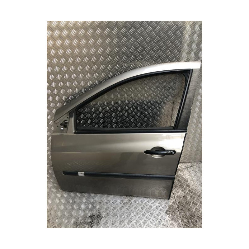 Porte avant gauche RENAULT CLIO 3 PHASE 1 d’occasion