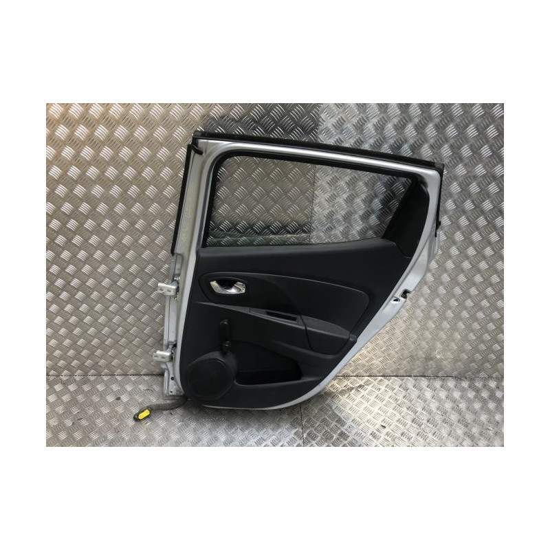 Porte arriere droit RENAULT CLIO 4 PHASE 1 d’occasion