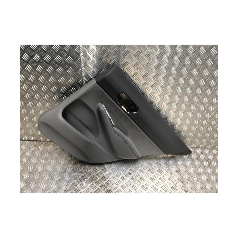 Panneau de porte arriere droit HONDA CIVIC 8 PHASE 2 d’occasion