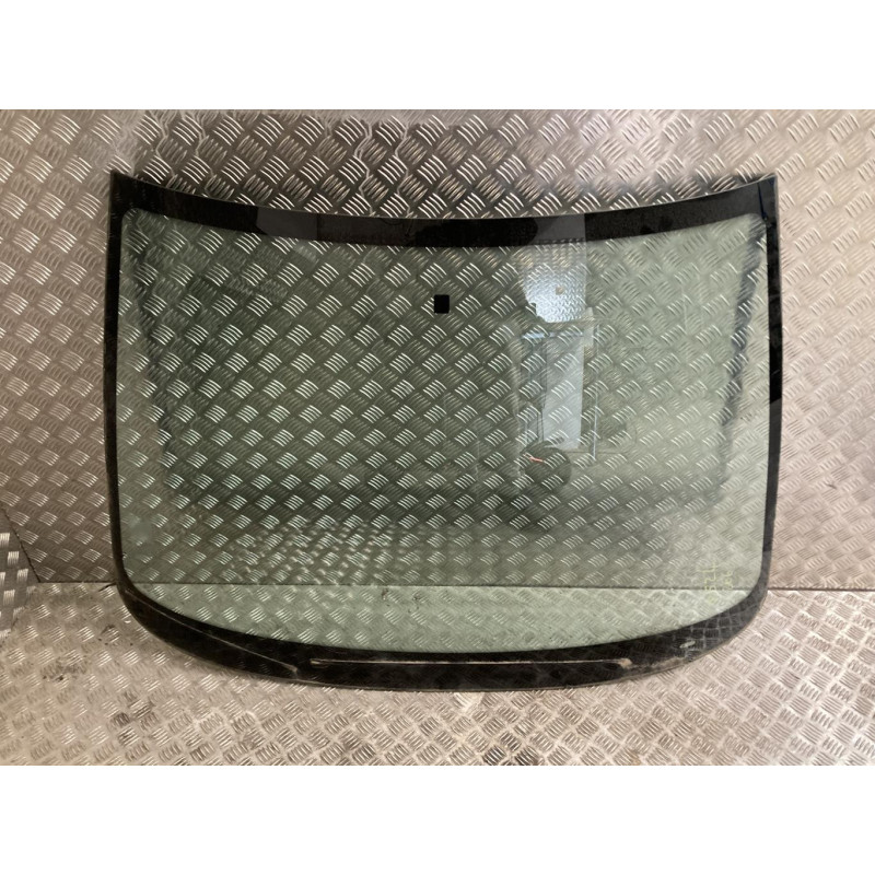 Pare brise PEUGEOT 206+ d’occasion