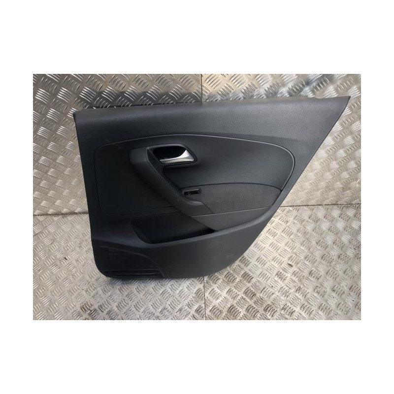 Panneau de porte arriere droit VOLKSWAGEN POLO 5 PHASE 1 d’occasion