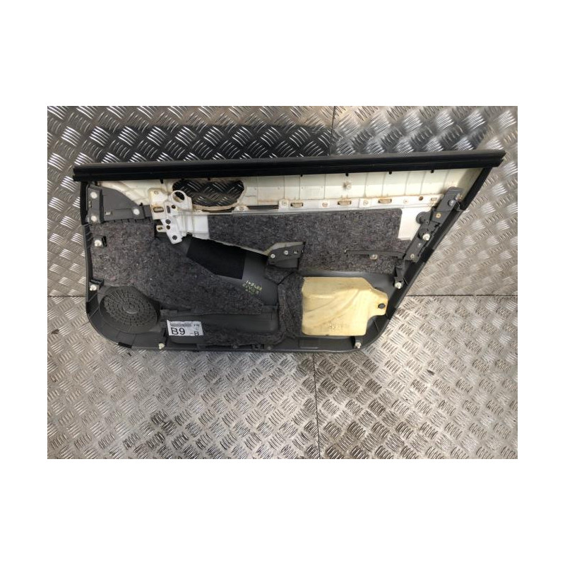 Panneau de porte avant gauche HONDA CIVIC 8 PHASE 2 d’occasion