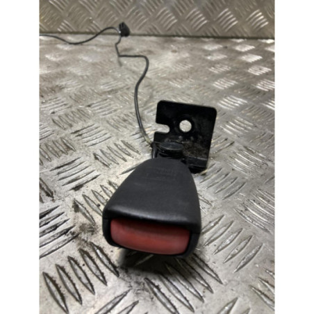 Attache ceinture arriere droit VOLVO C 30 PHASE 2 d’occasion