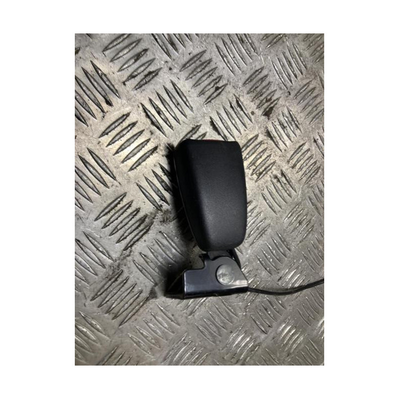 Attache ceinture arriere gauche VOLVO C 30 PHASE 2 d’occasion