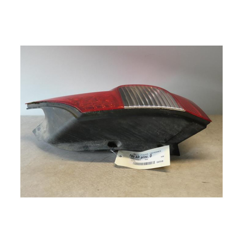 Feu arriere principal droit (feux) RENAULT SCENIC 2 PHASE 2 d’occasion
